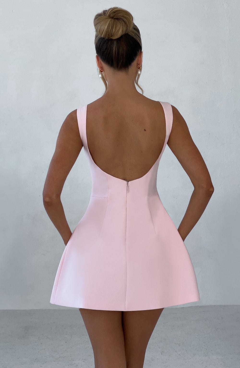 SIENNA BACKLESS MINI - DRESS - BLUSH