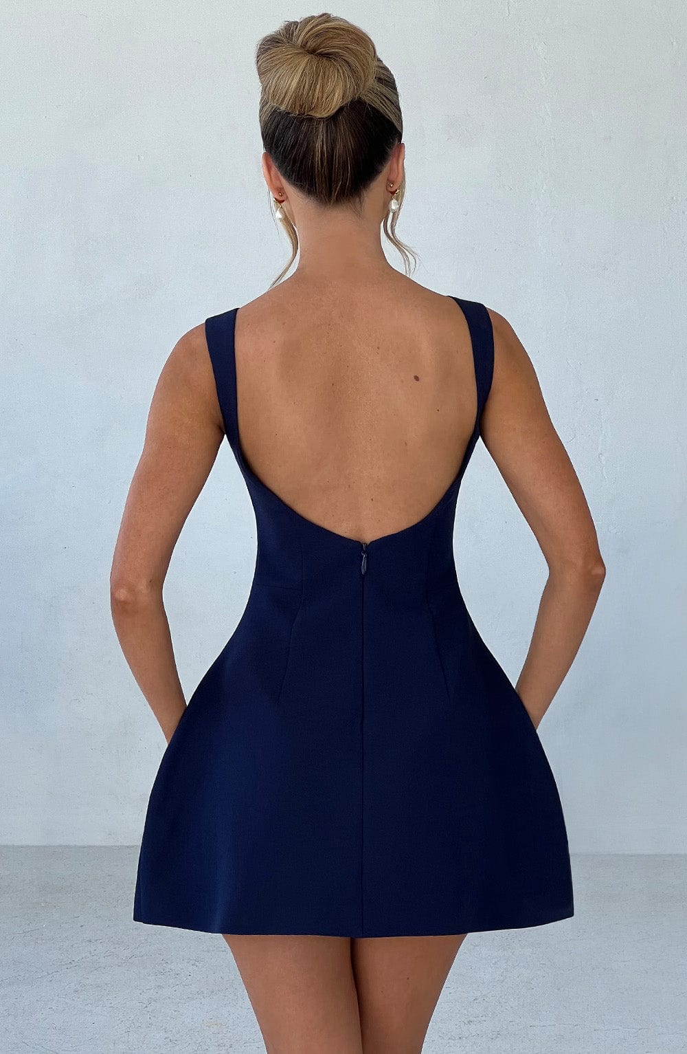 SIENNA BACKLESS MINI - NAVY